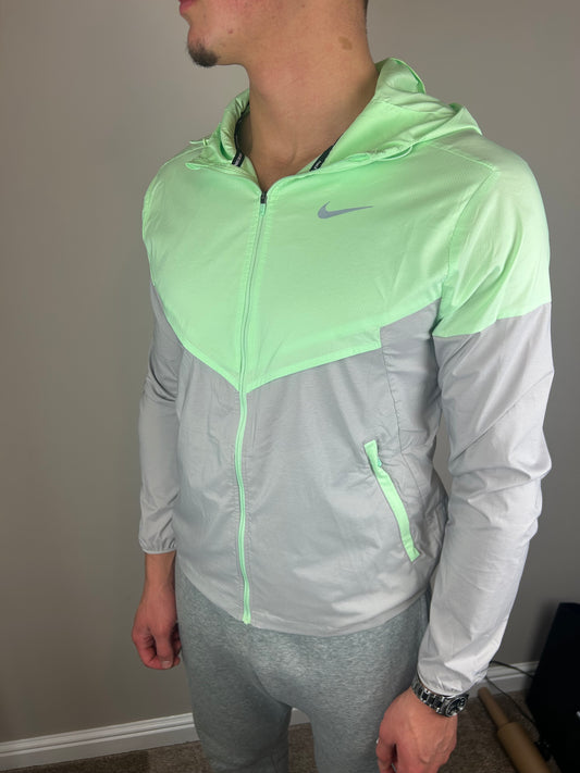 Nike UV Vapour Green Windrunner
