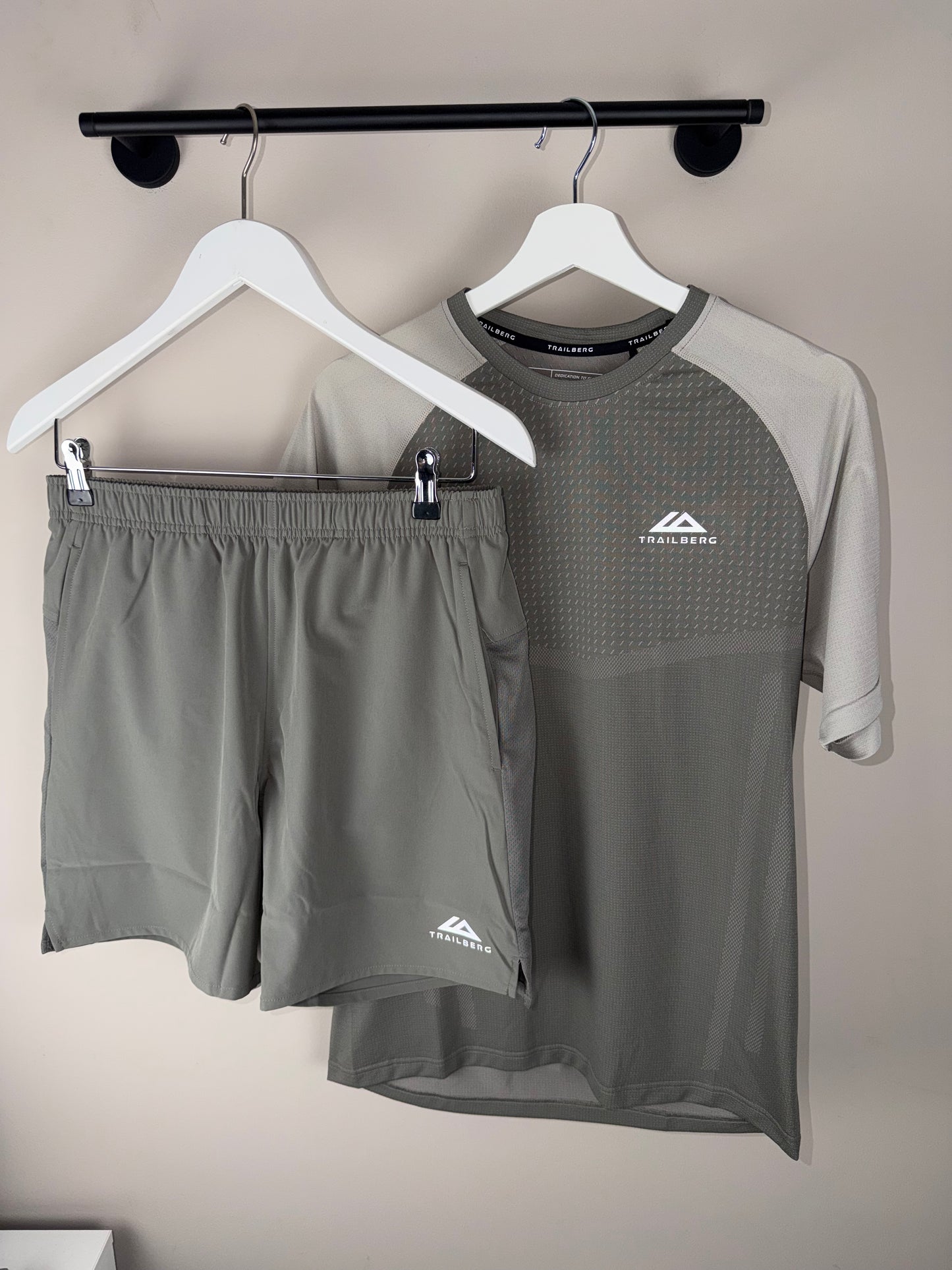 Trailberg Pebblestone Seamless Shorts & T-shirt Seamless set