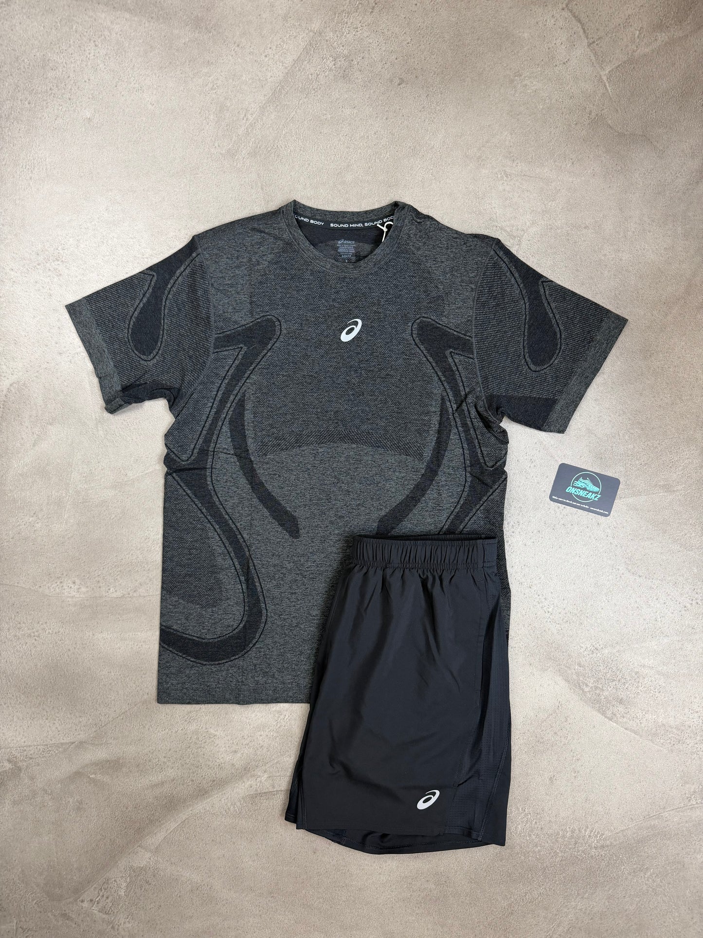 Asics Black Seamless Shorts & T-shirt Set