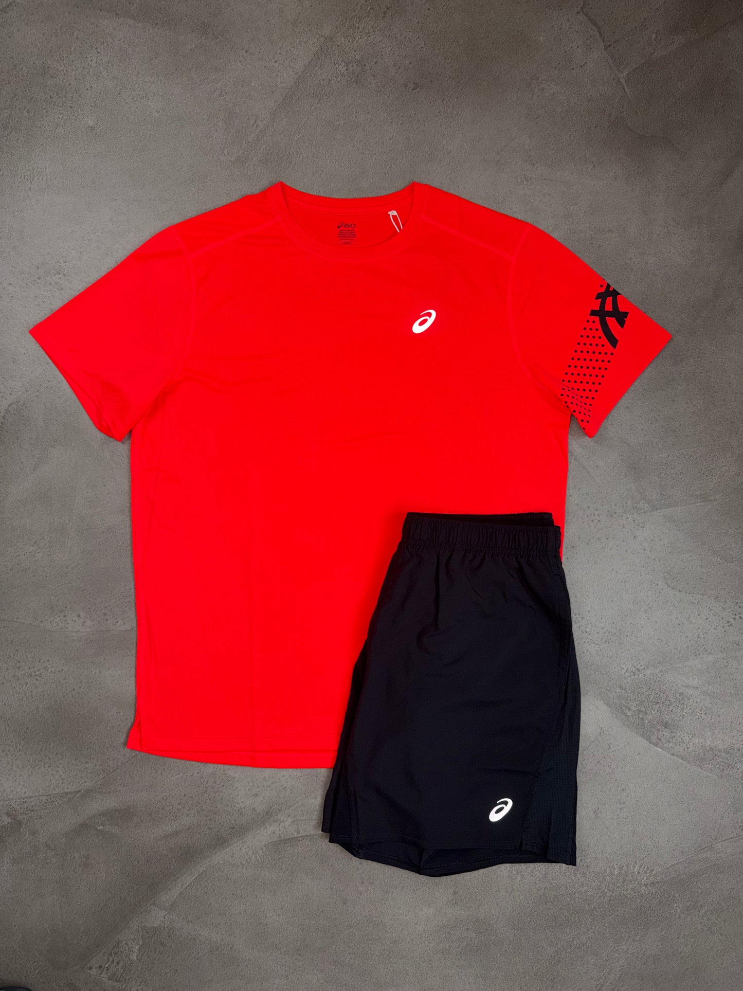 Asics Icon crimson Shorts & T-shirt Set