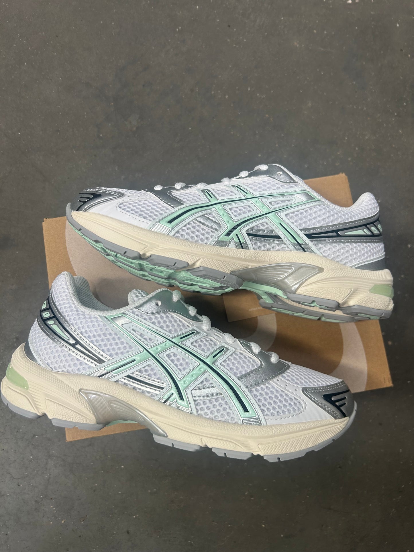 Women’s Asics Gel 1130 Mint/White