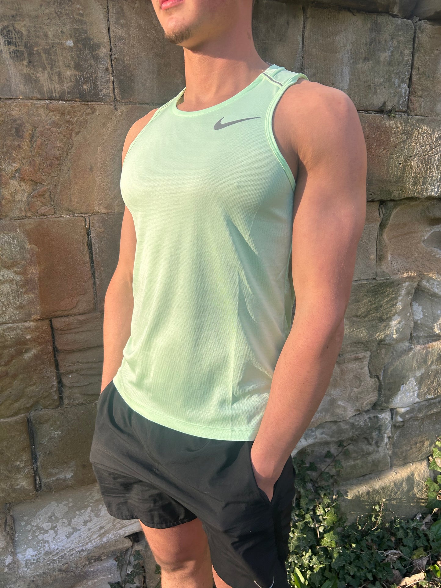 Nike Neon Miler Vest Set
