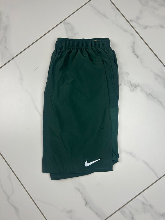 Nike Challenger Shorts Vintage Green