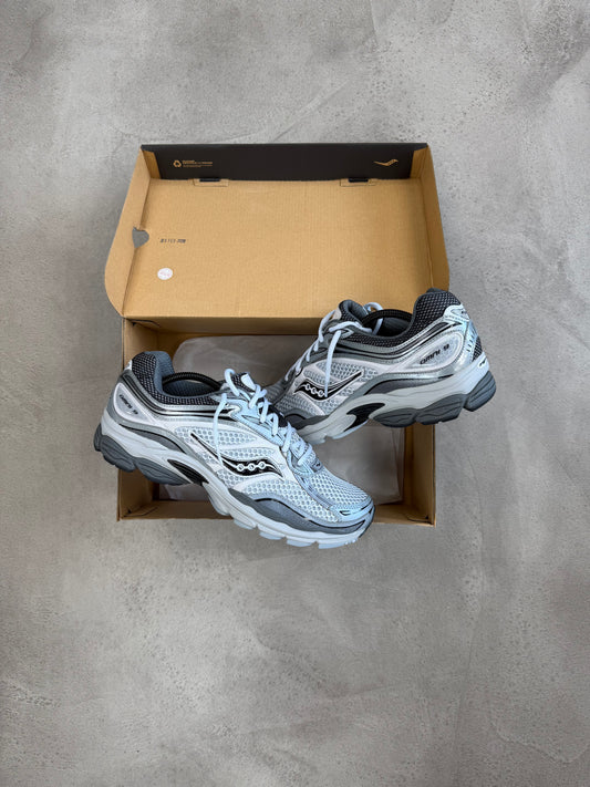 Saucony ProGrid Omni 9 Microchip