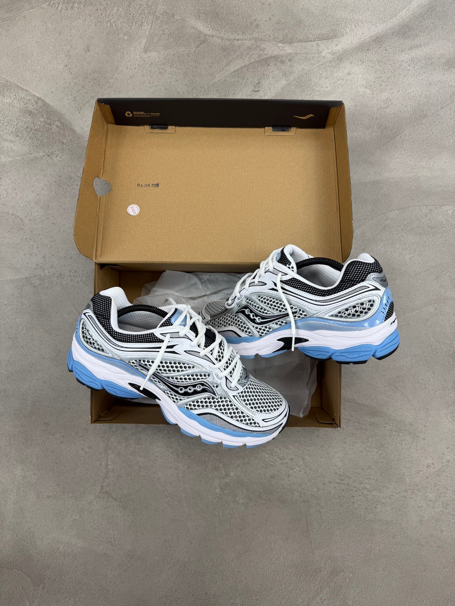Saucony ProGrid Omni9 Baby Blue