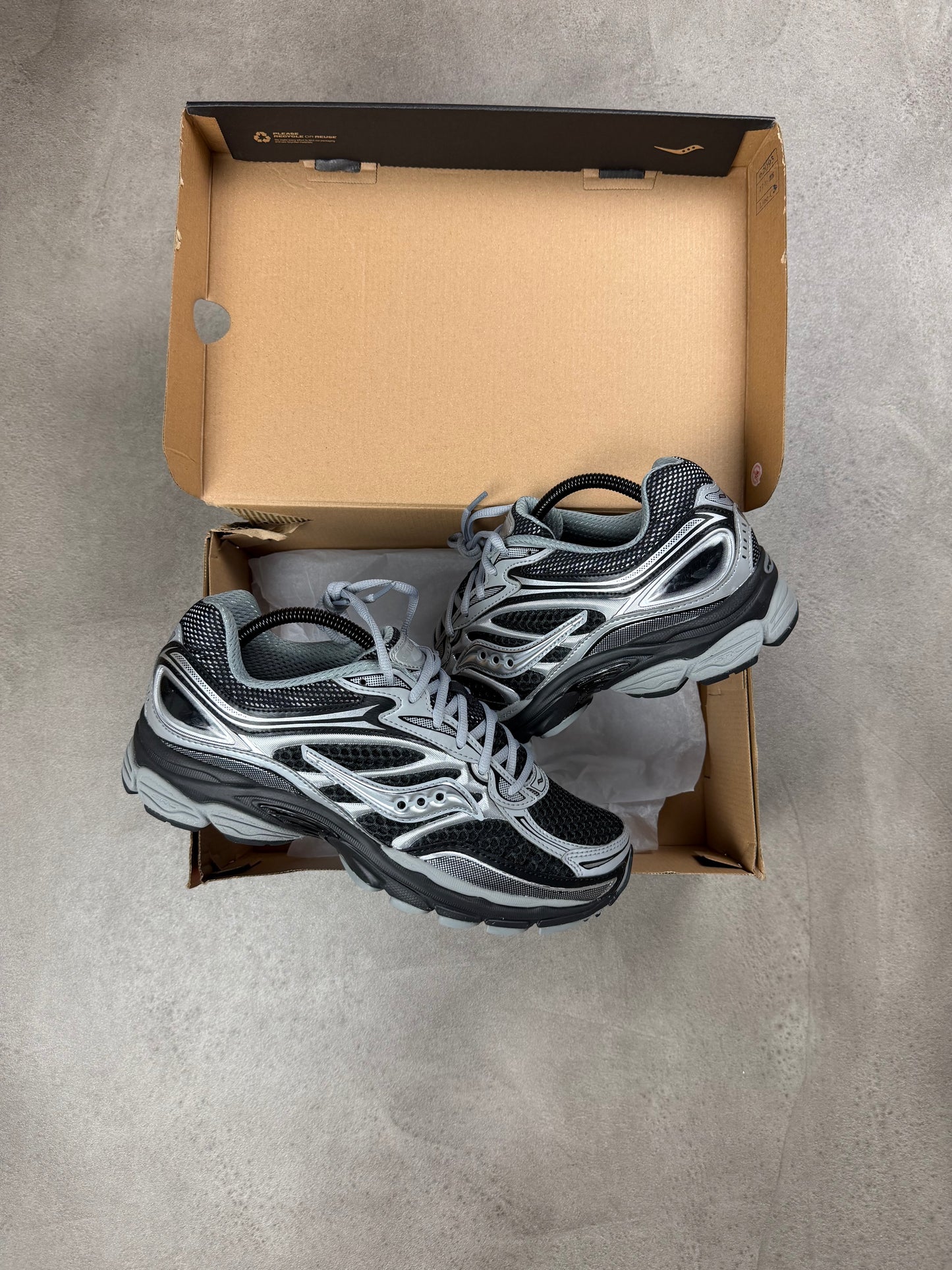Saucony Pro Grid Omni 9 Black Metallic