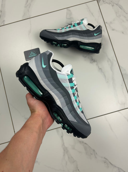 Nike Air Max 95 Hyper Turquoise
