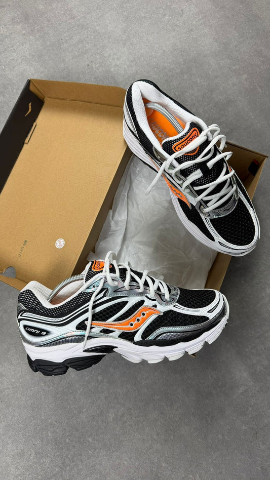 Saucony ProGrid Omni9 White Vo2 Orange
