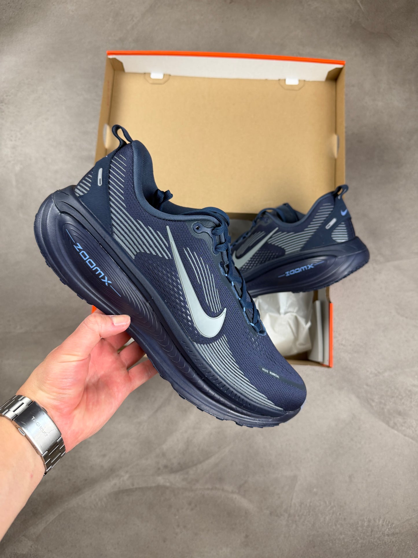 Nike Vomero Plus Obsidian