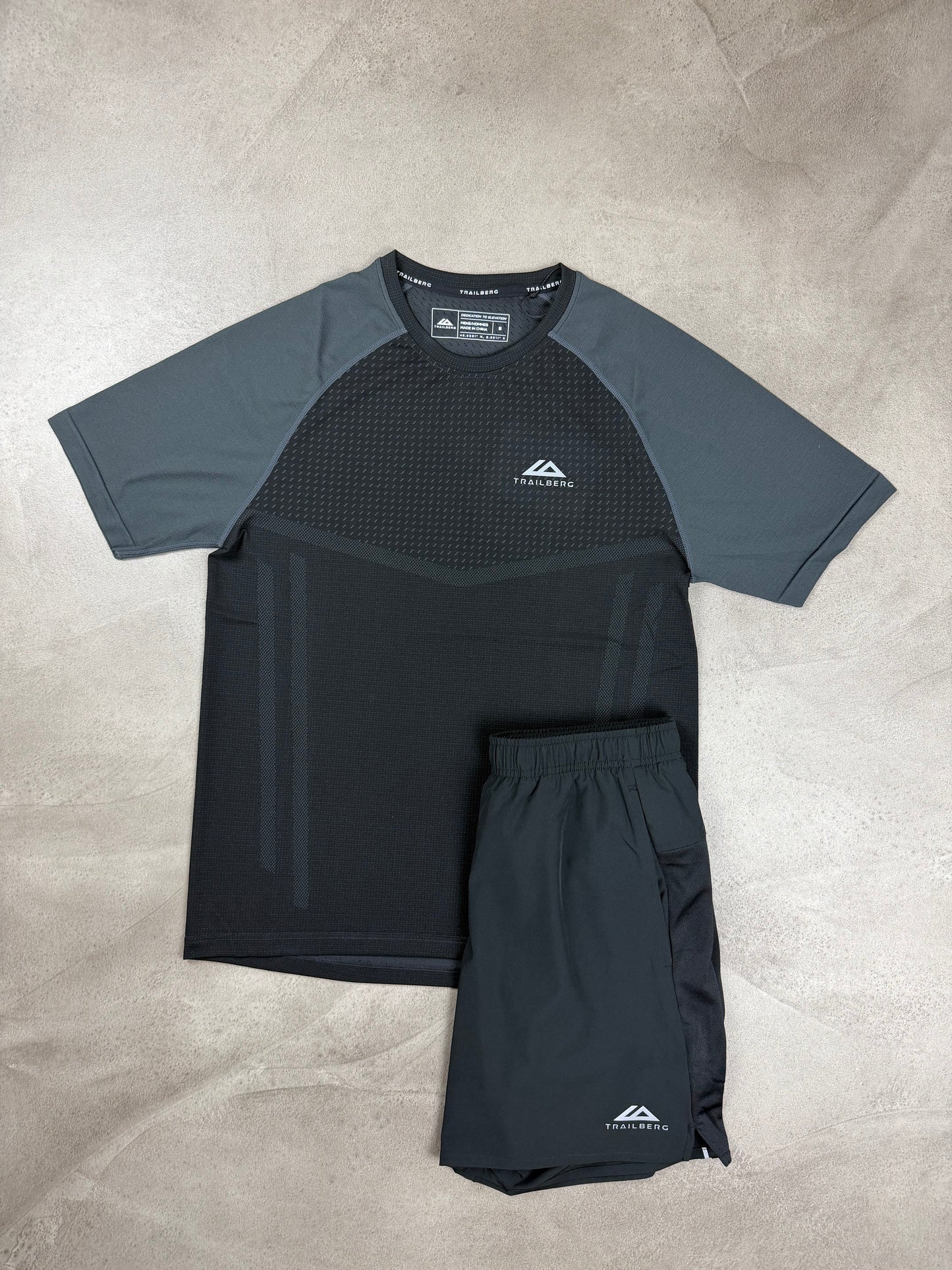 Trailberg Black Volcano Seamless Shorts & T-shirt Seamless set