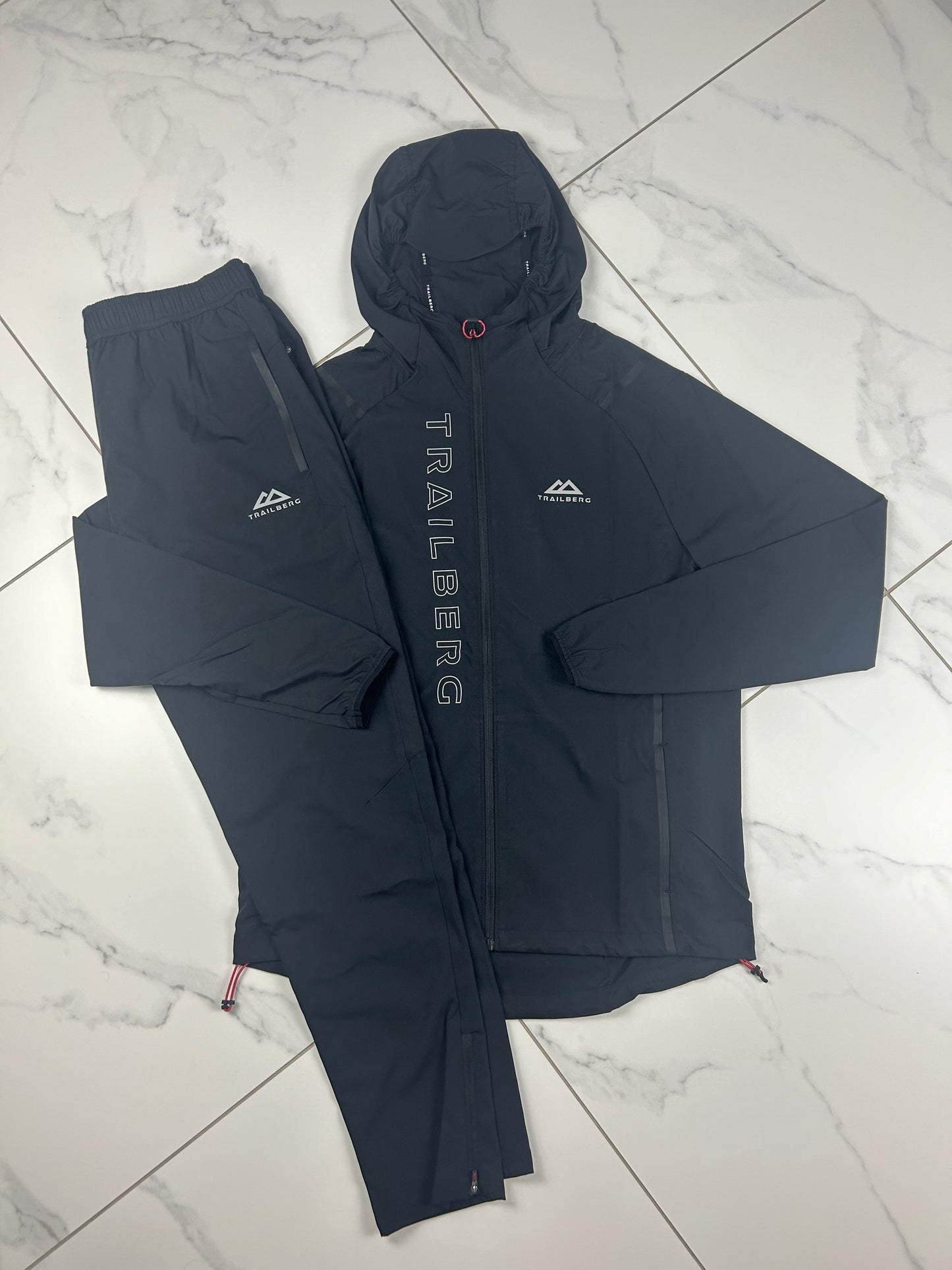 Trailberg Black Tracksuit